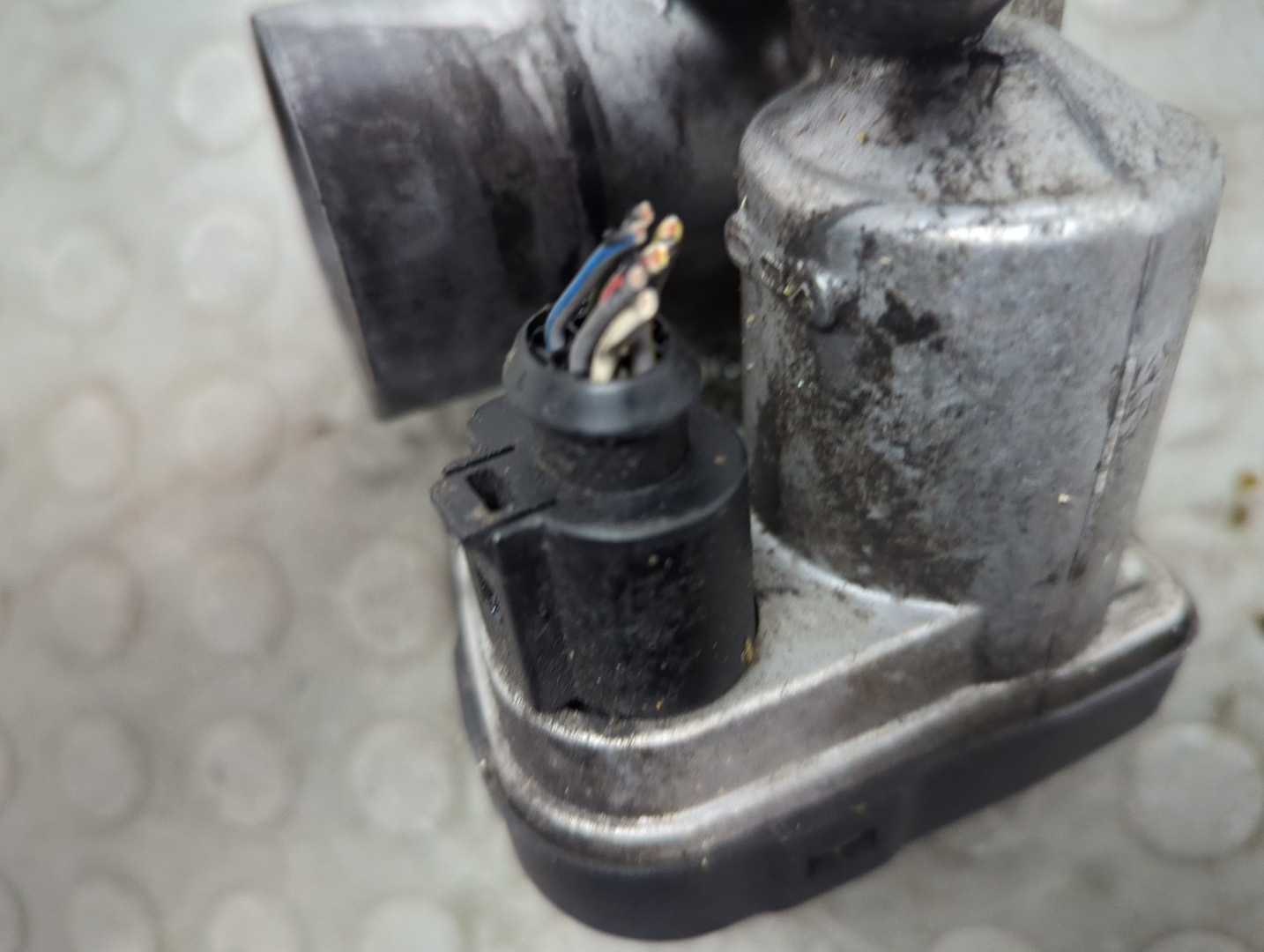 Заслонка дроссельная электрическая