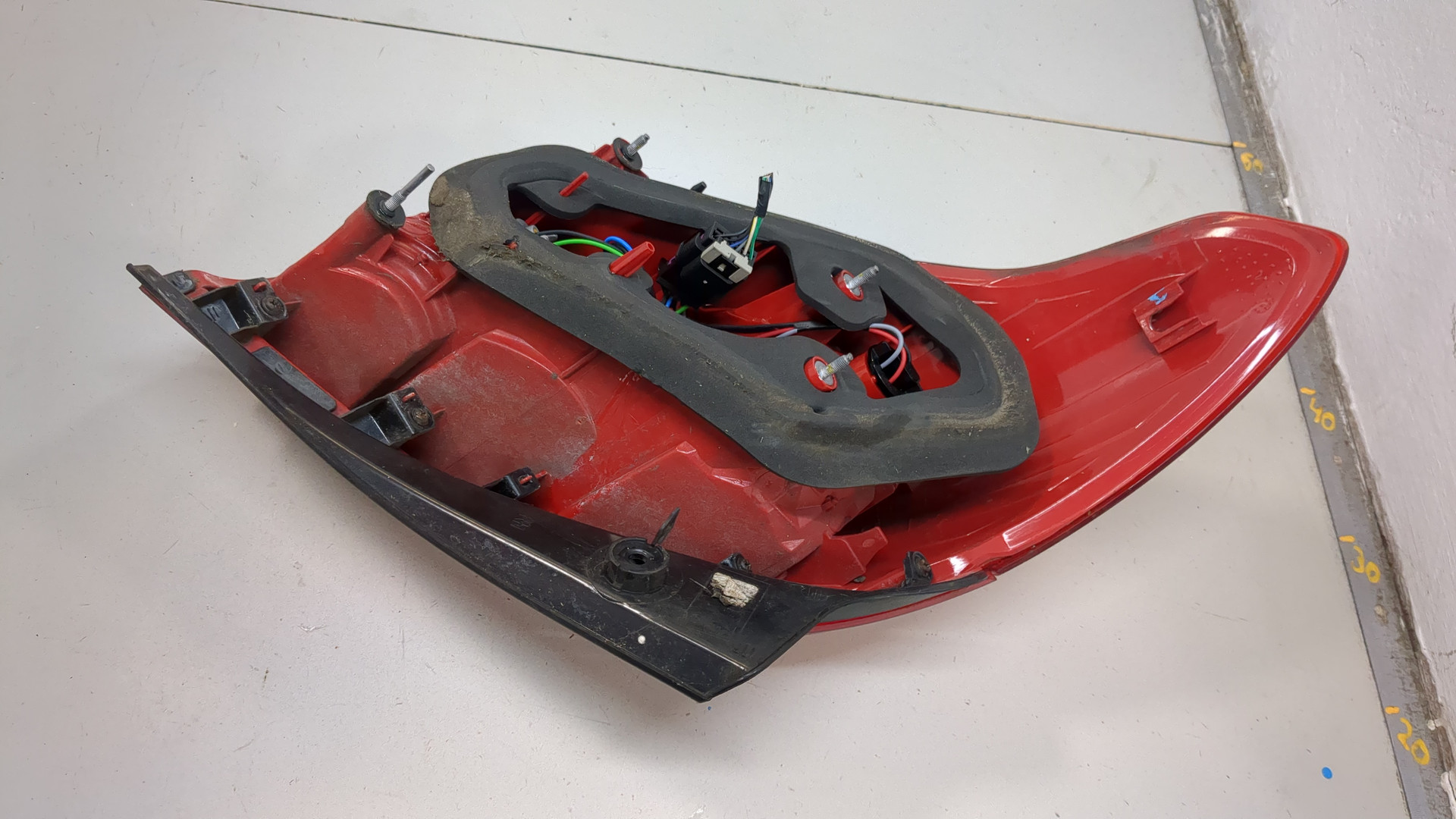 Фонарь задний правый