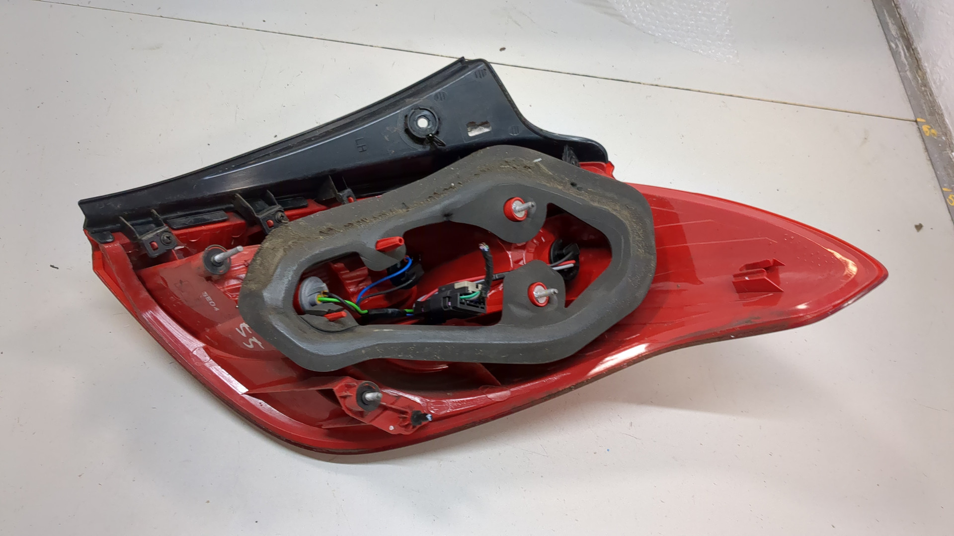 Фонарь задний левый