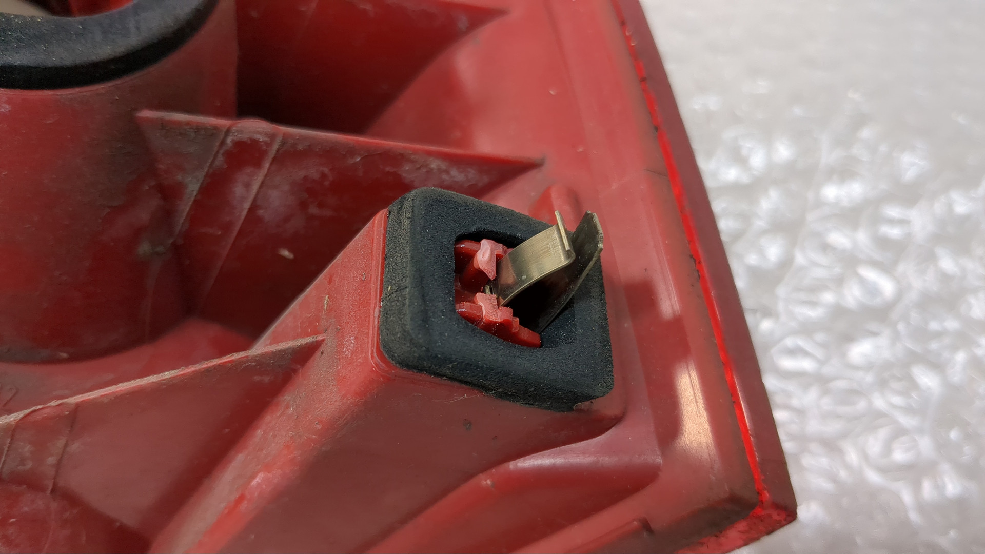 Фонарь задний левый