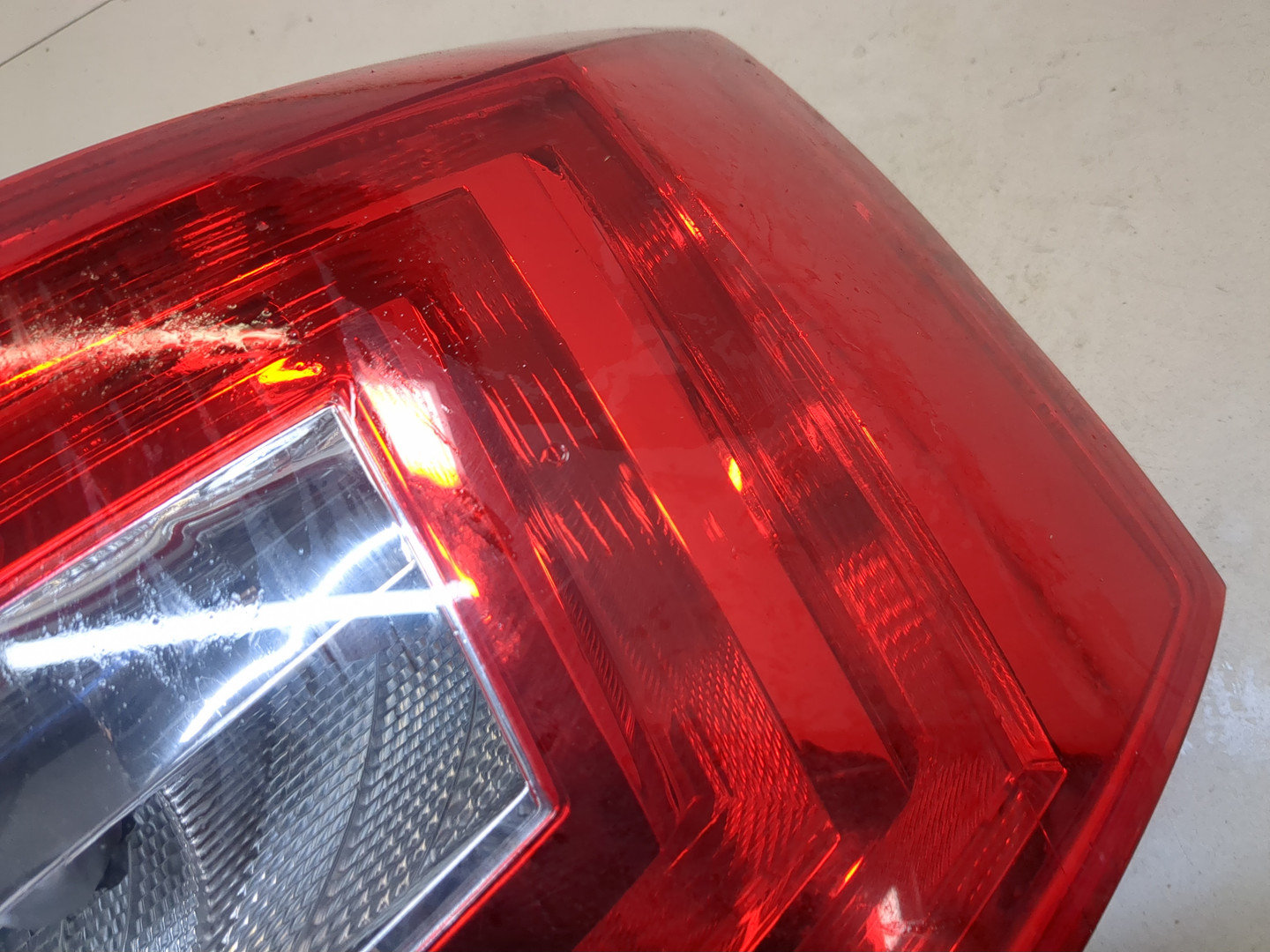 Фонарь задний правый