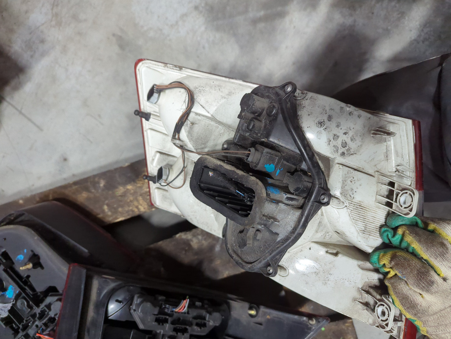 Фонарь задний правый