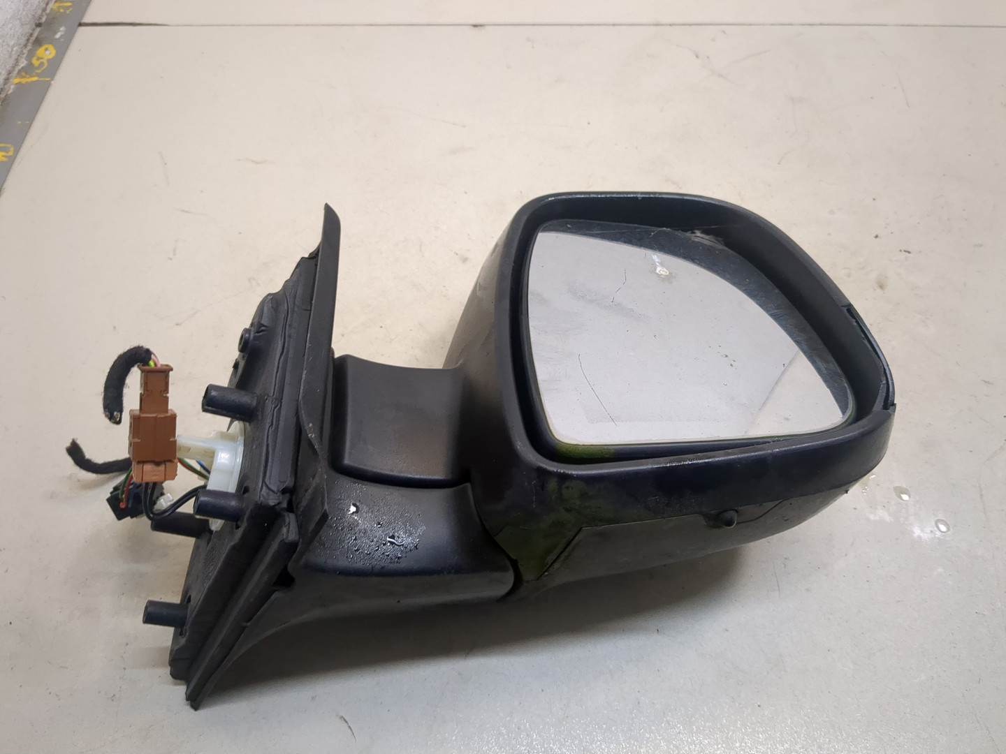 Зеркало правое электрическое