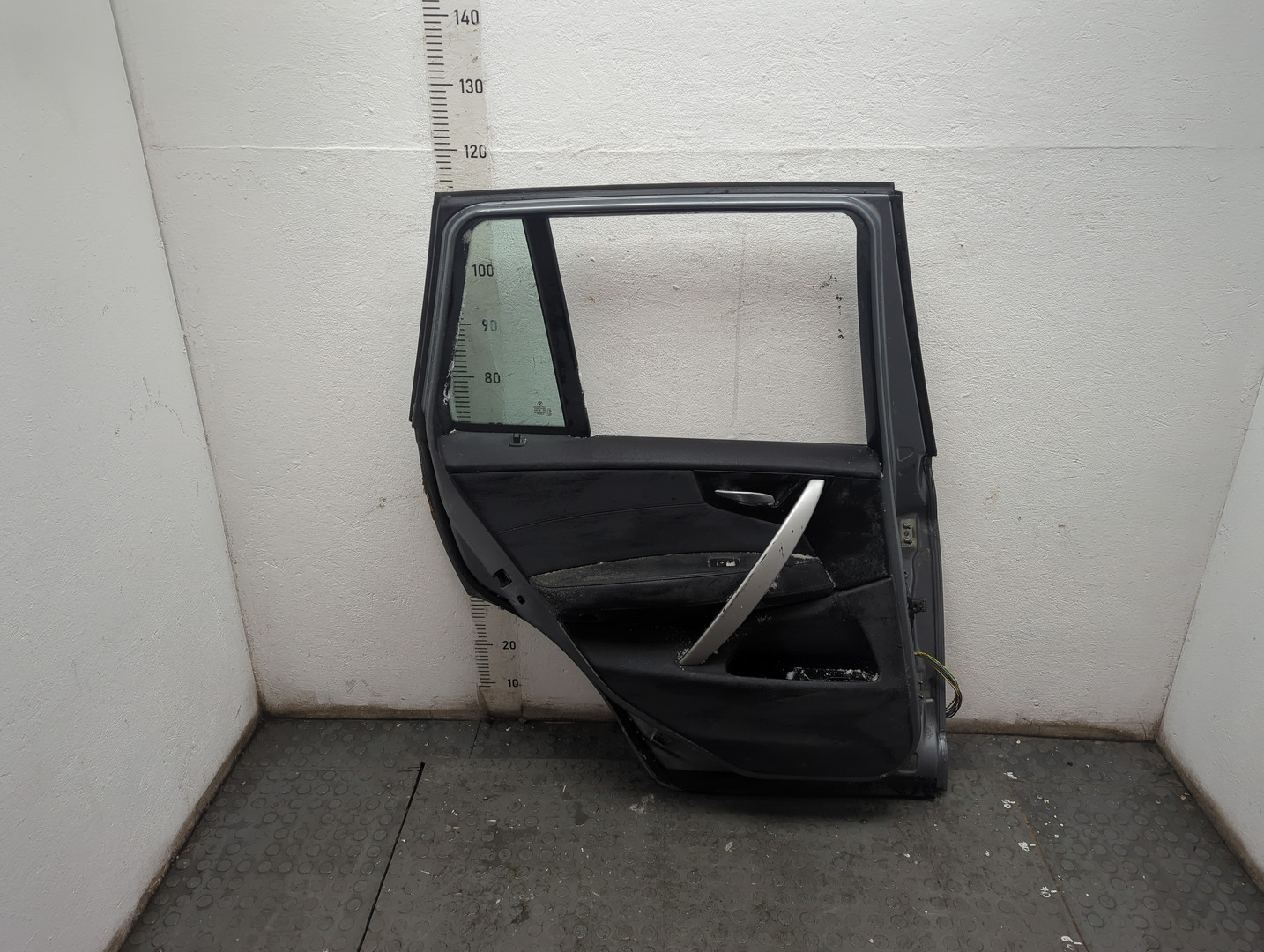 Дверь задняя левая