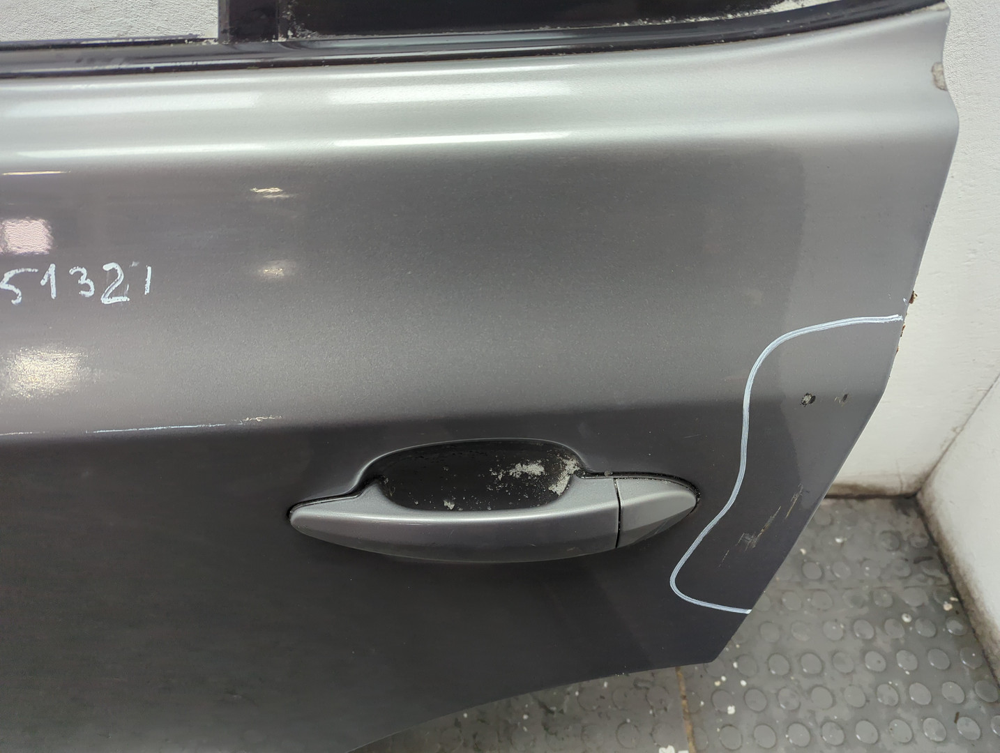 Дверь задняя левая