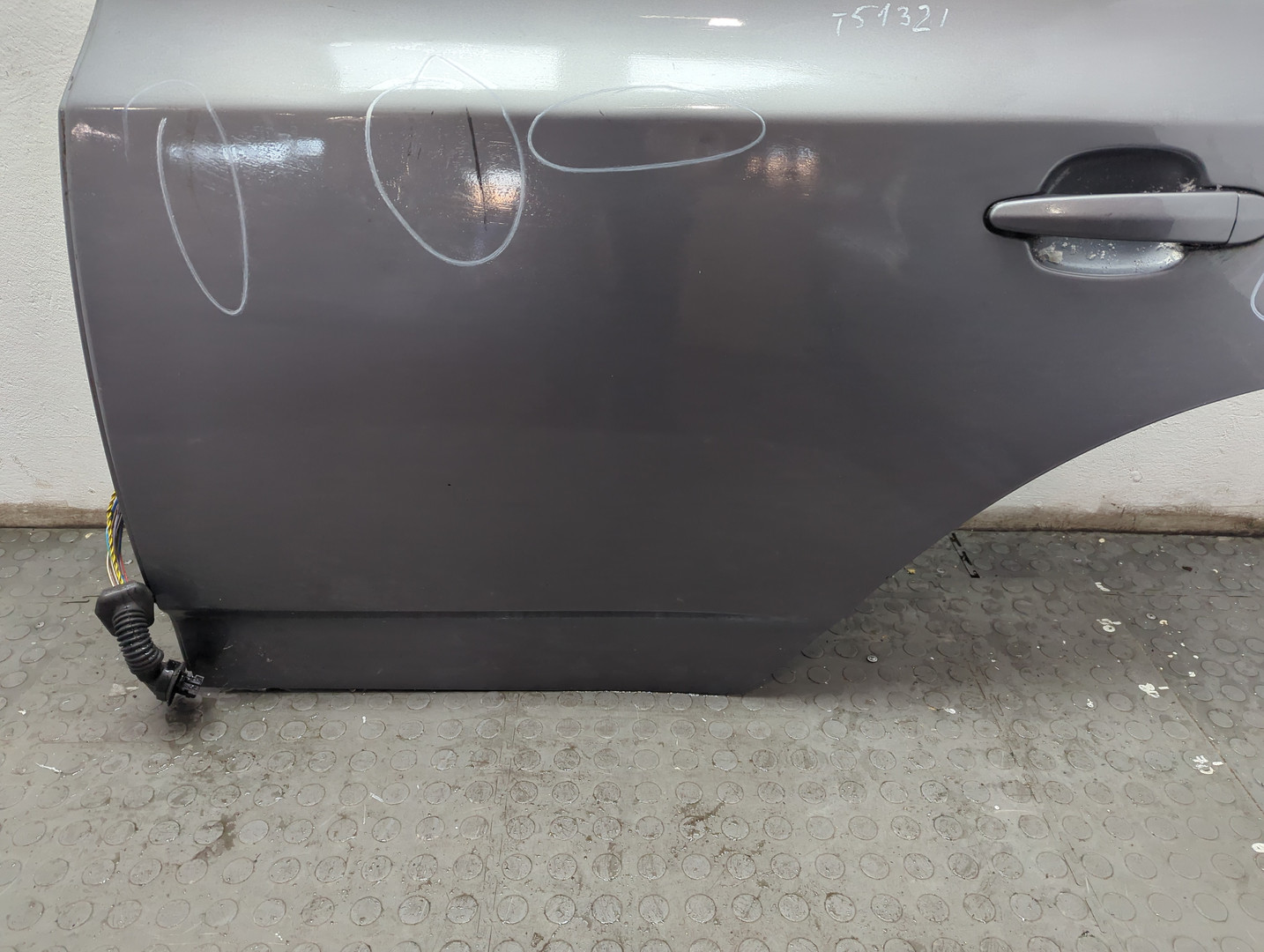 Дверь задняя левая