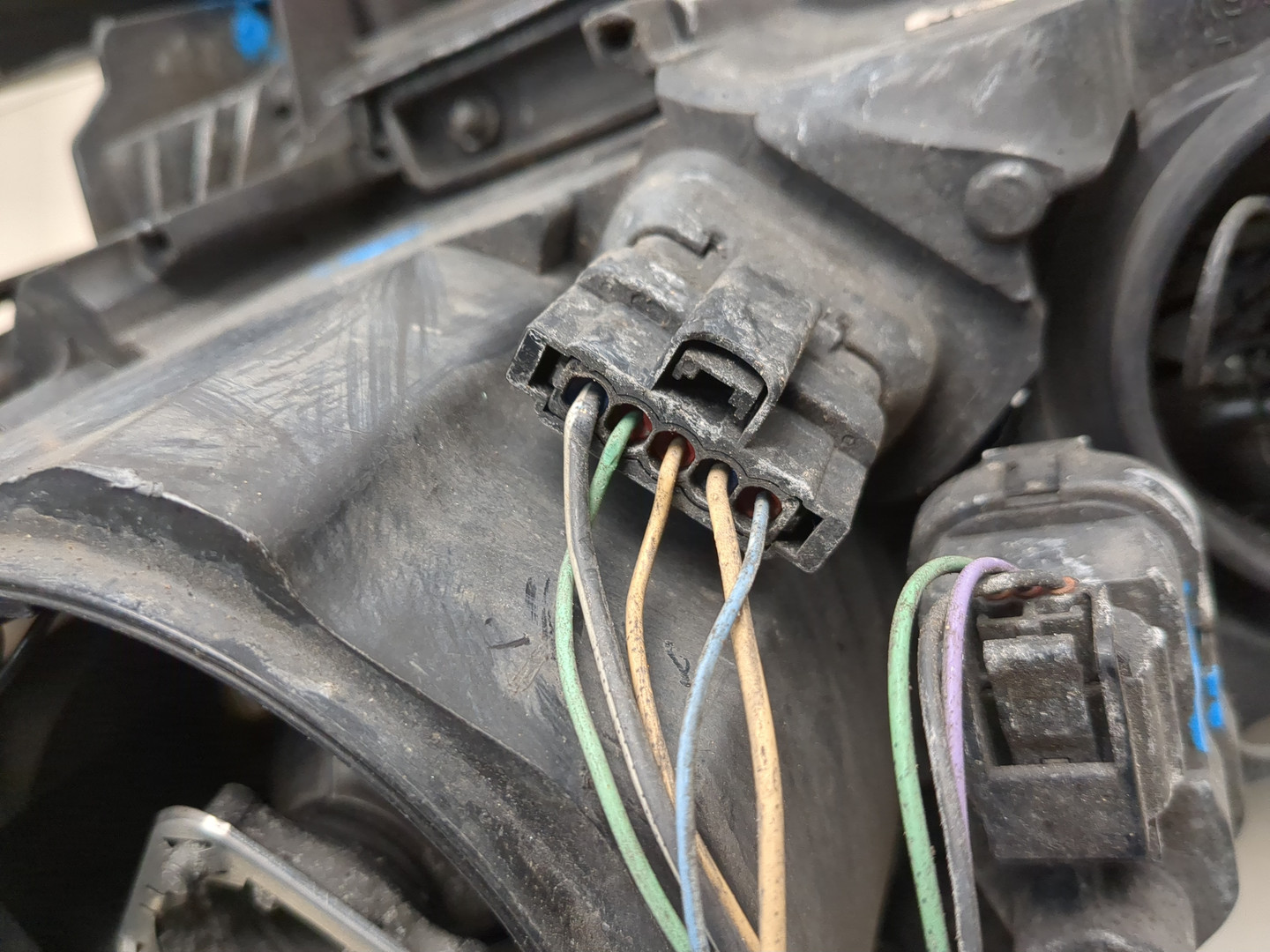 Фара правая