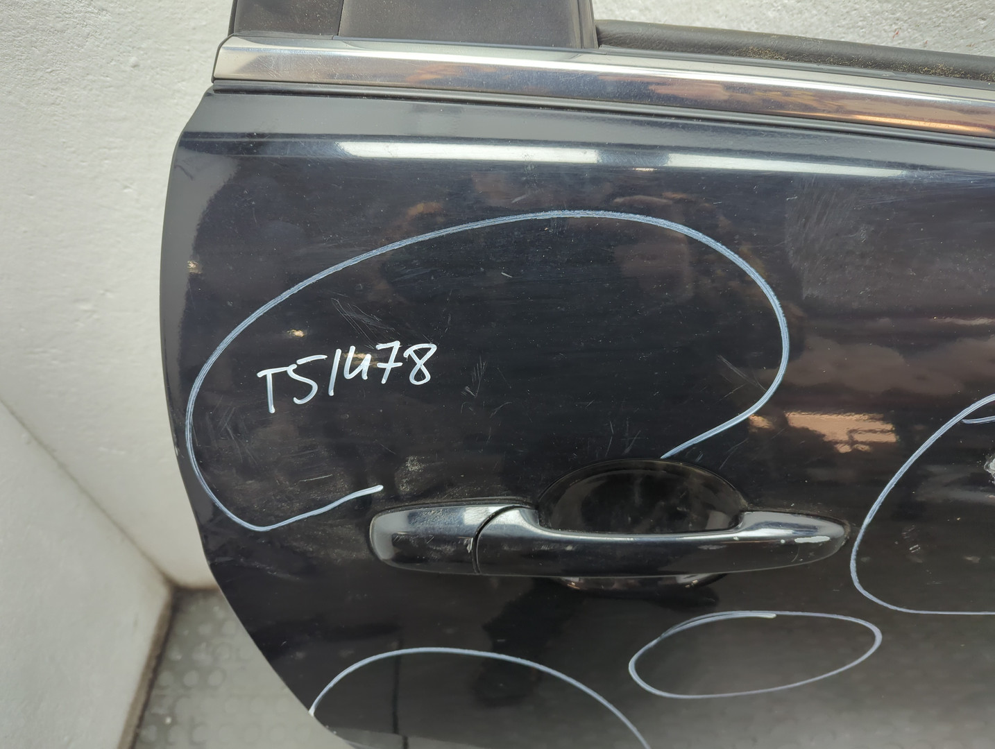 Дверь задняя правая