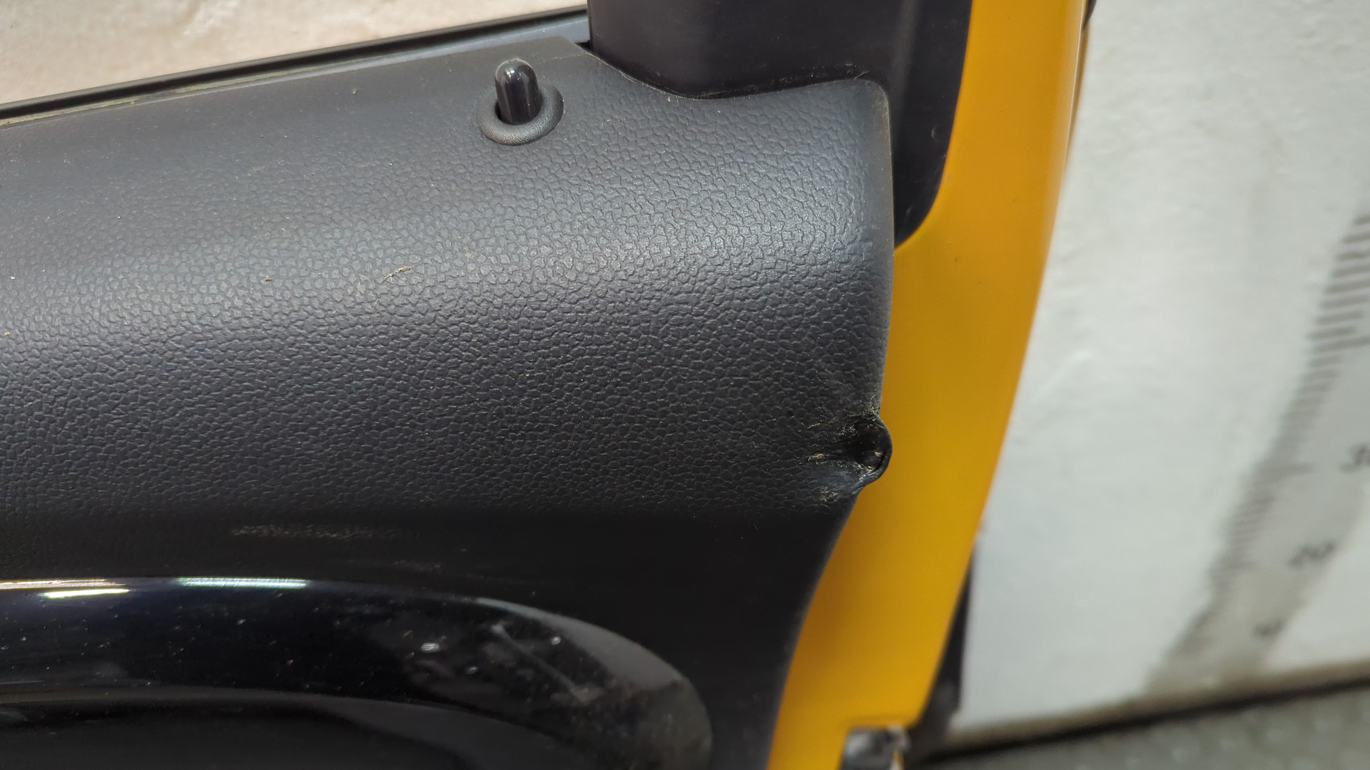 Дверь задняя правая