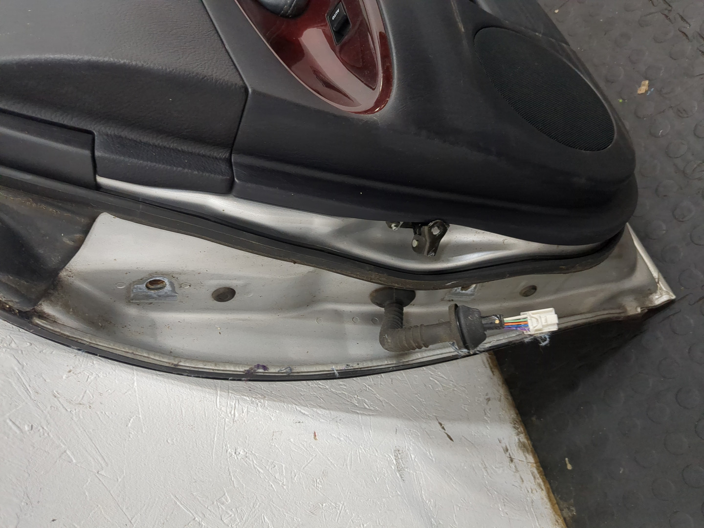 Дверь задняя правая