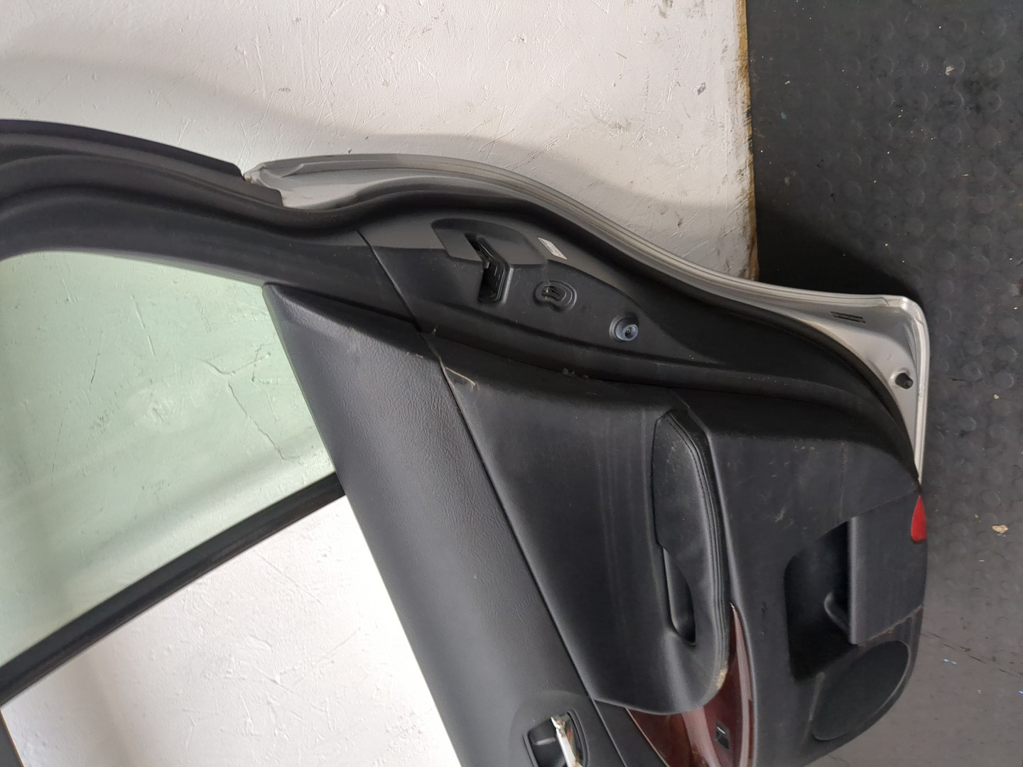 Дверь задняя правая