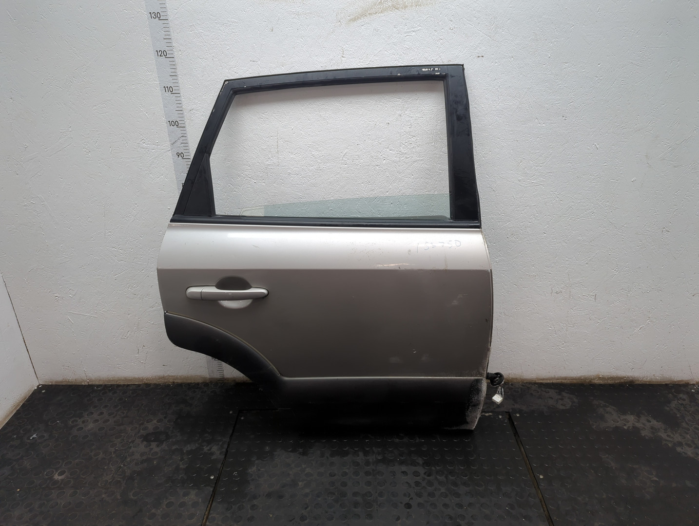 Дверь задняя правая