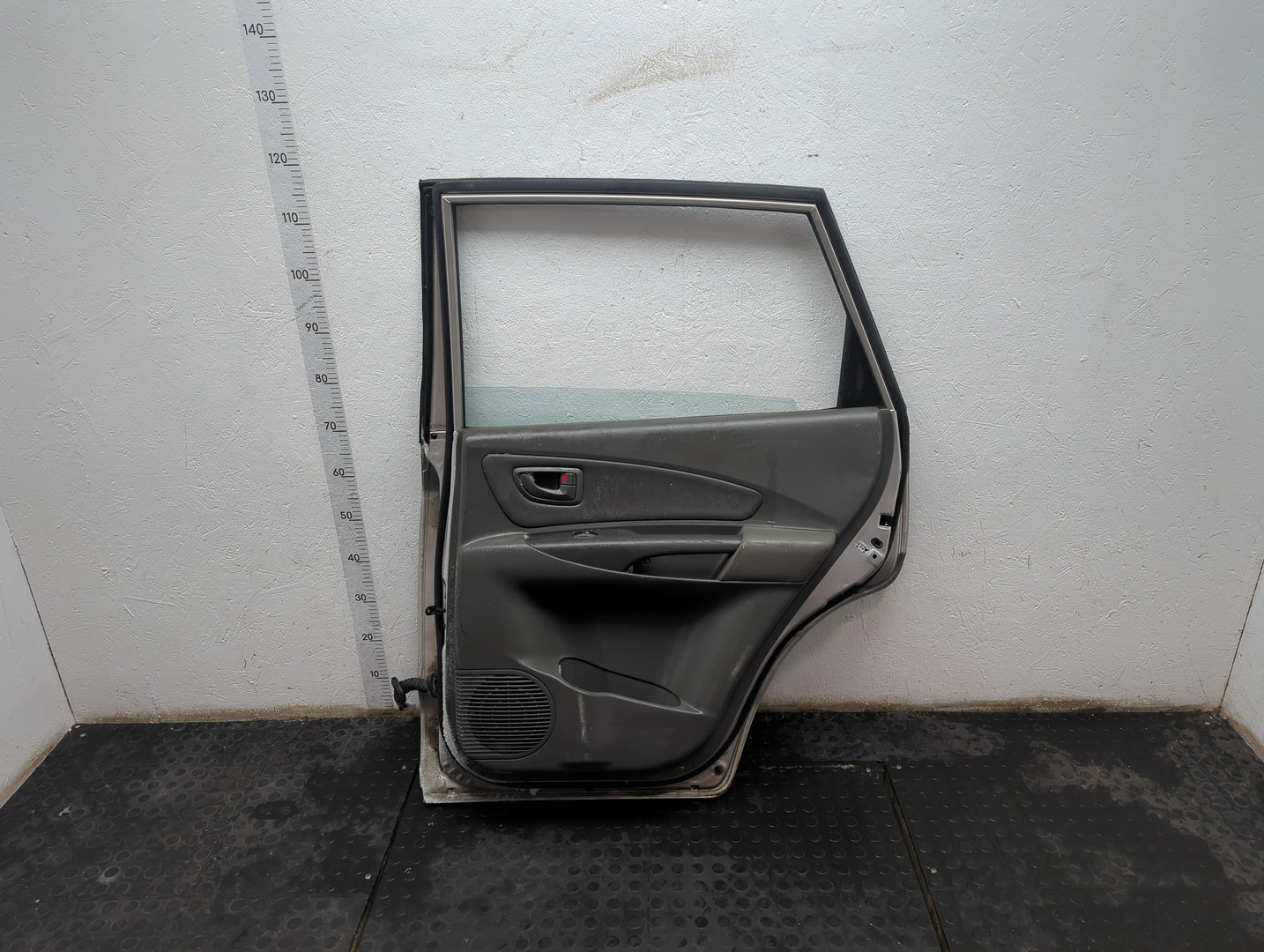 Дверь задняя правая