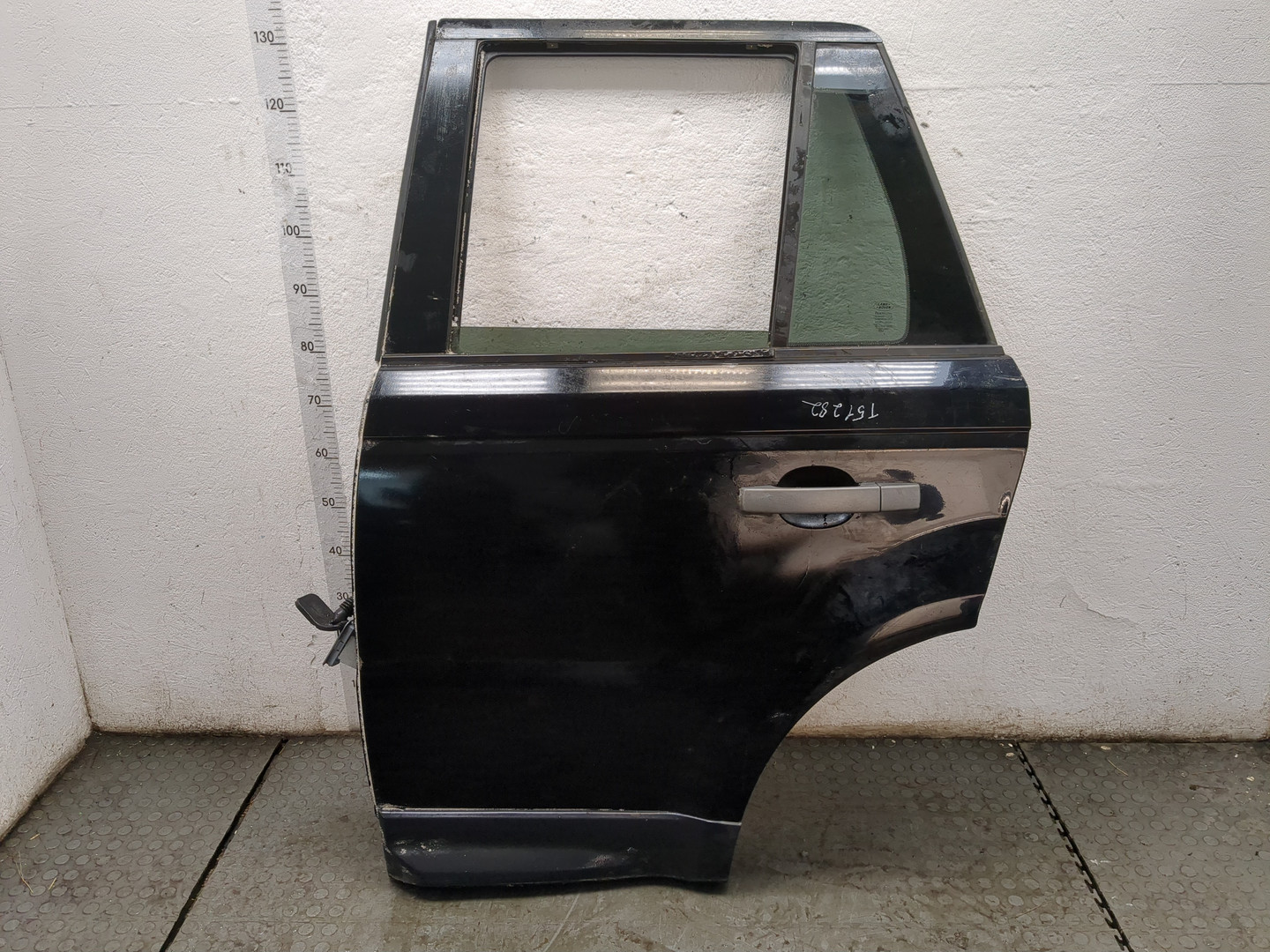 Дверь задняя левая