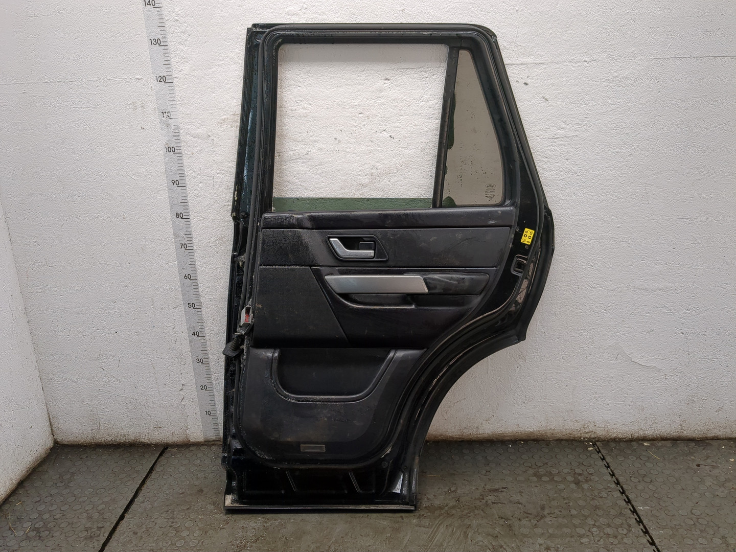 Дверь задняя правая