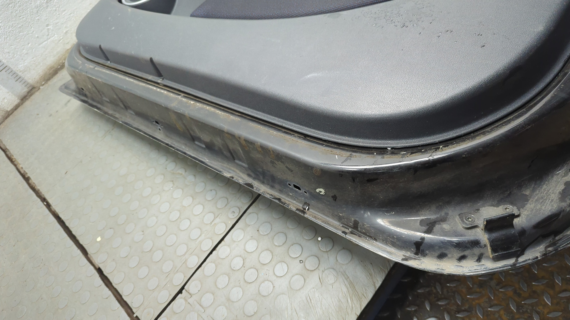 Дверь передняя правая