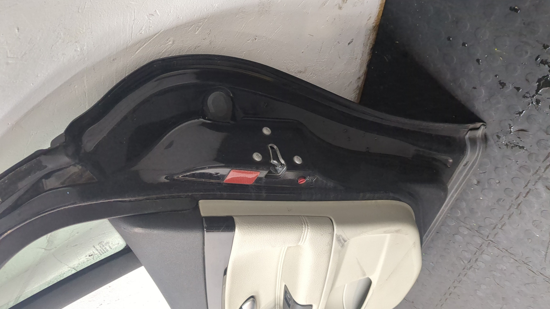 Дверь задняя правая