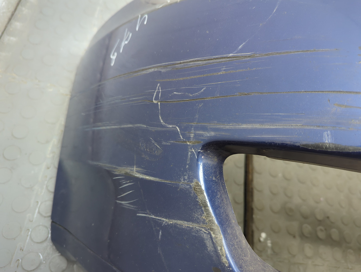 Бампер передний