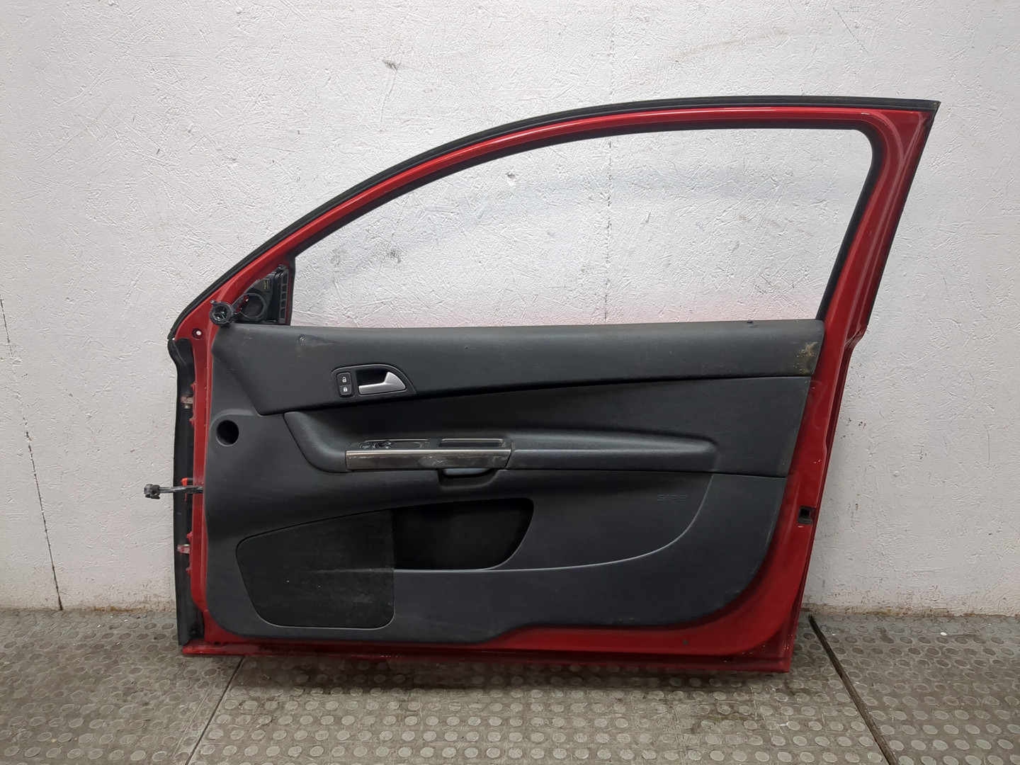 Дверь передняя правая