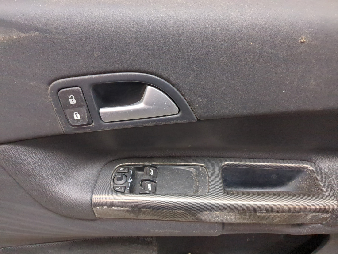 Дверь передняя правая