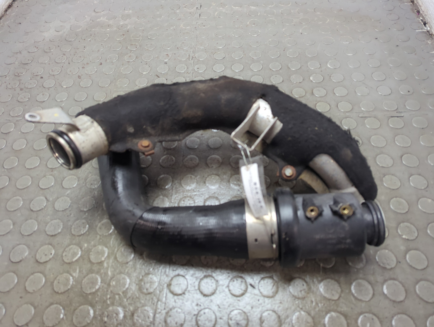 Патрубок интеркулера