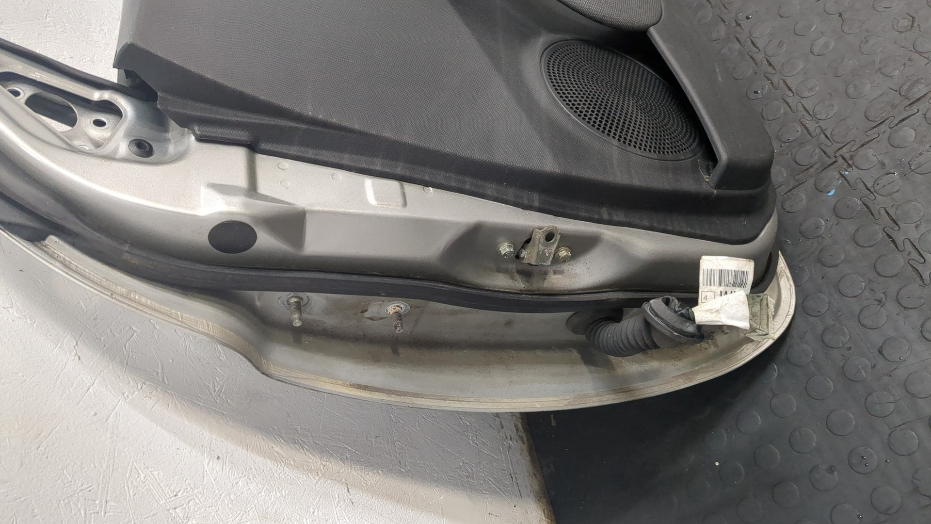 Дверь передняя правая