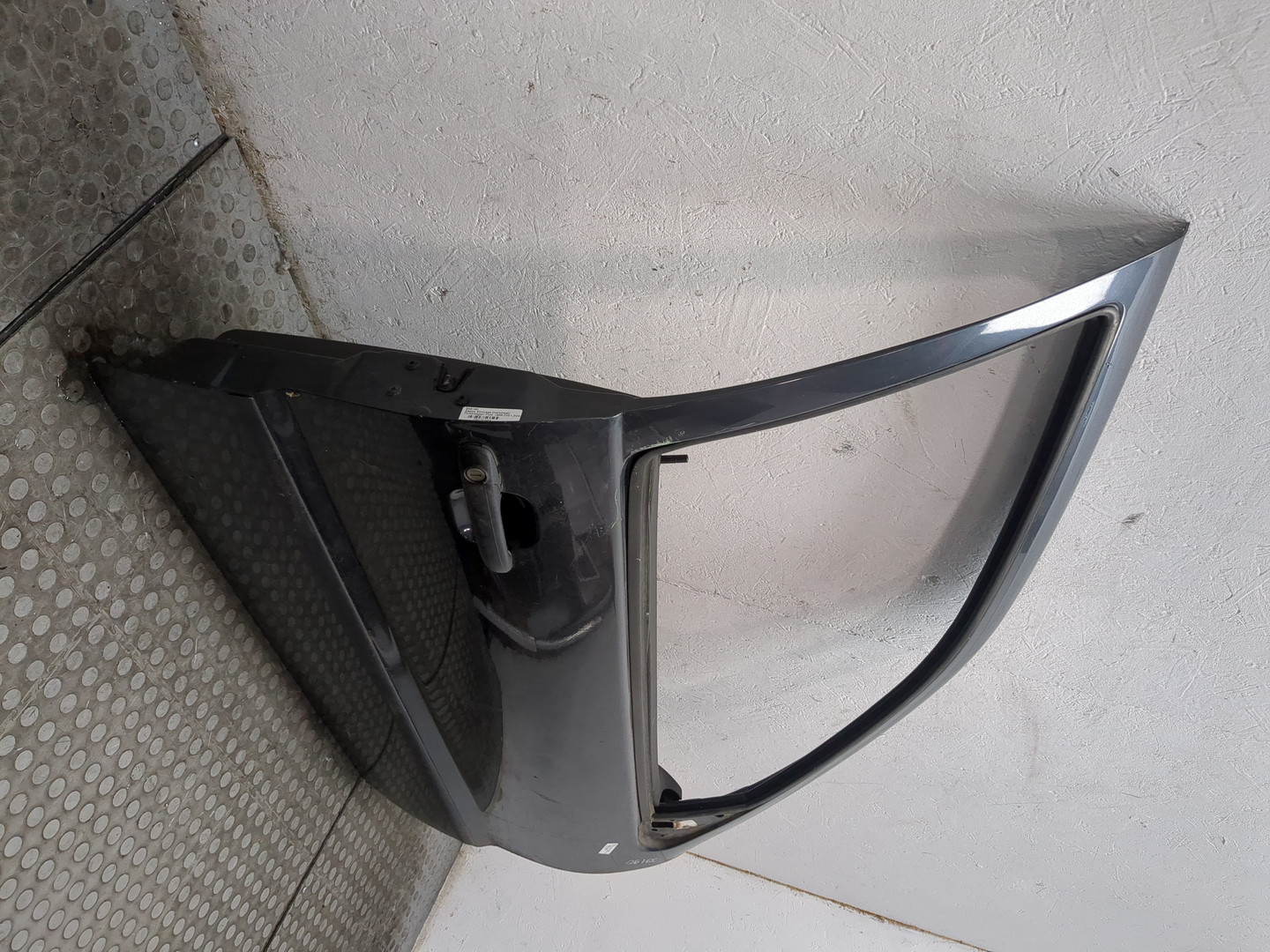 Дверь передняя правая