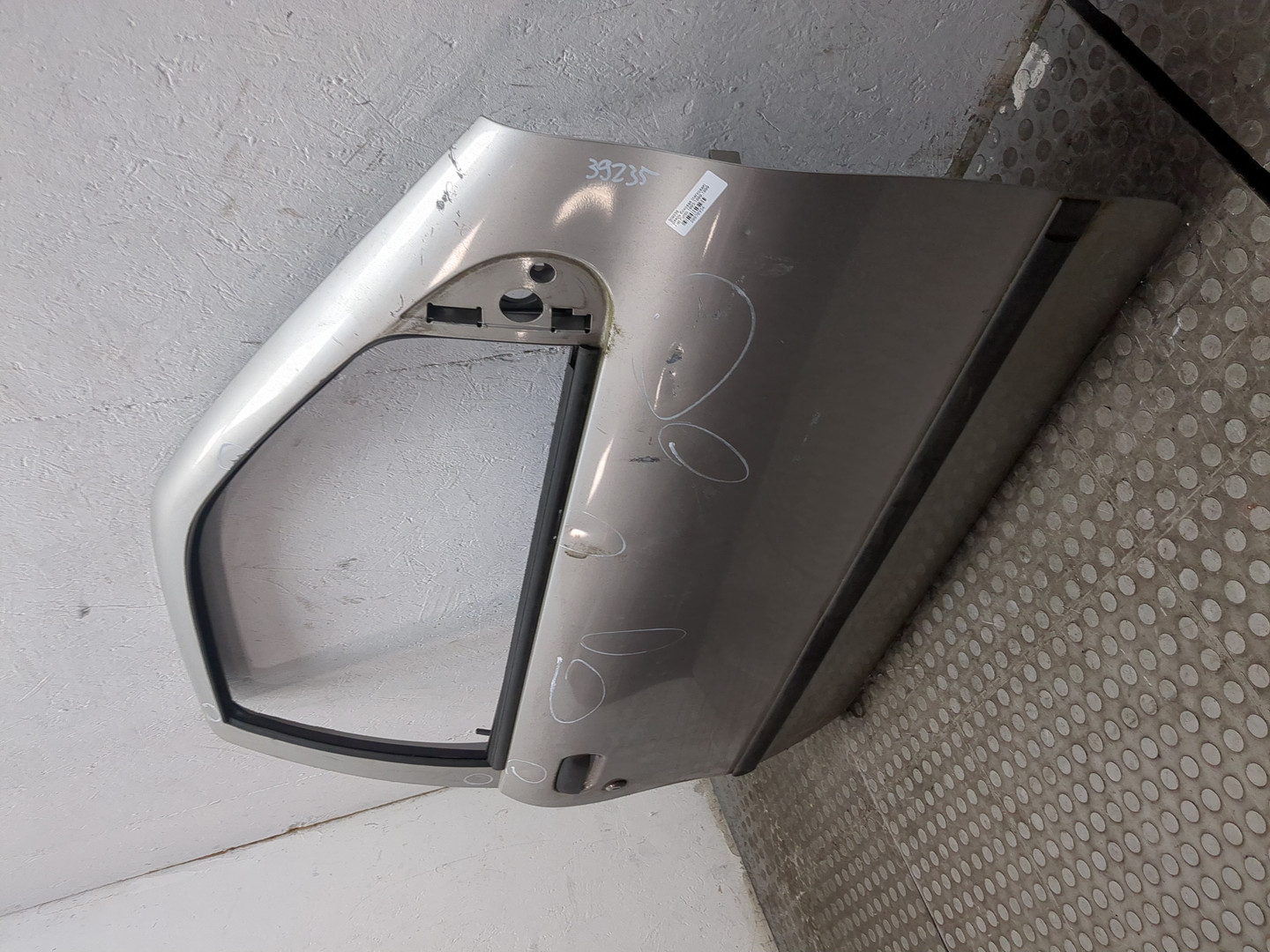 Дверь передняя правая