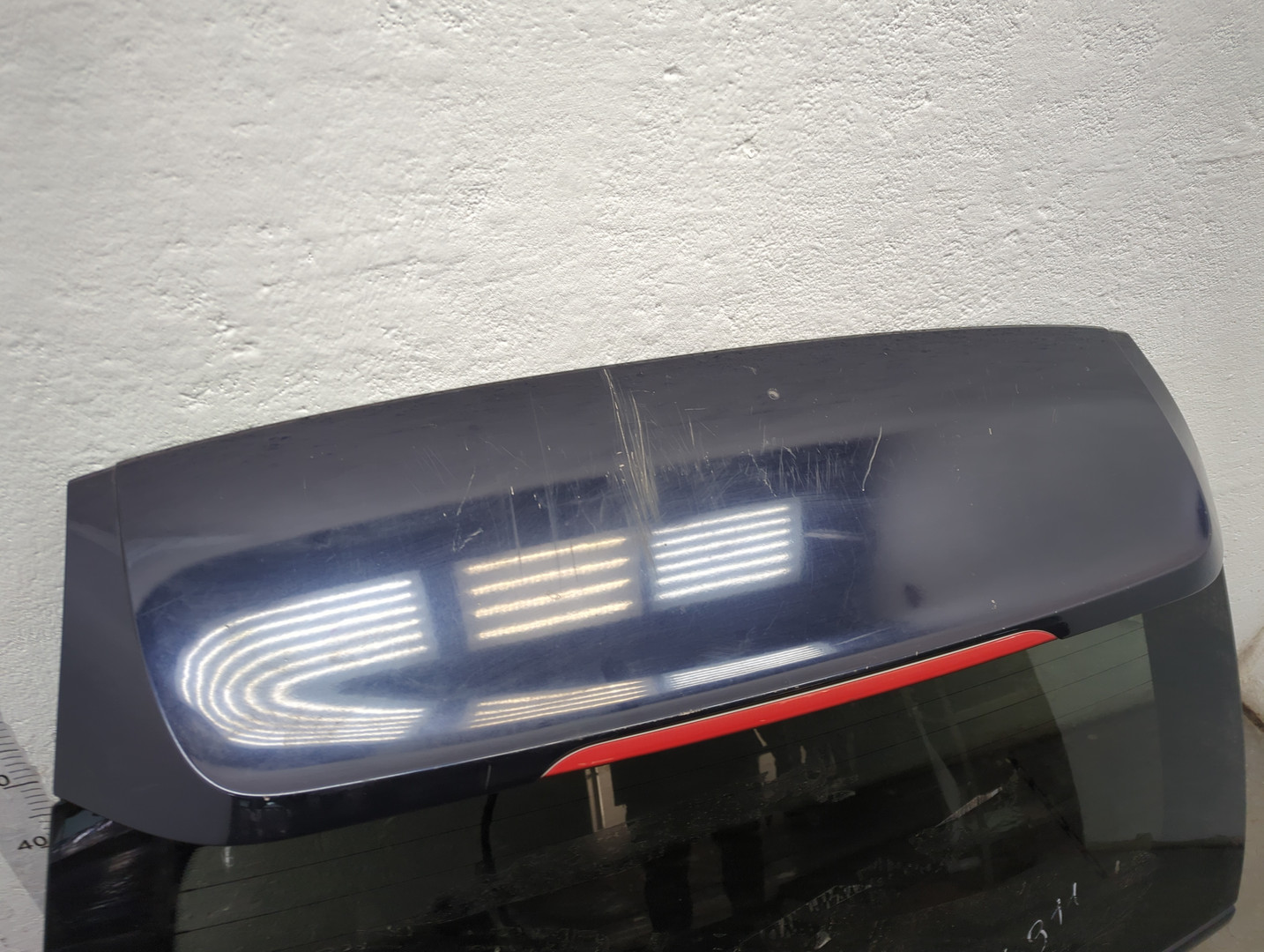 Дверь багажника