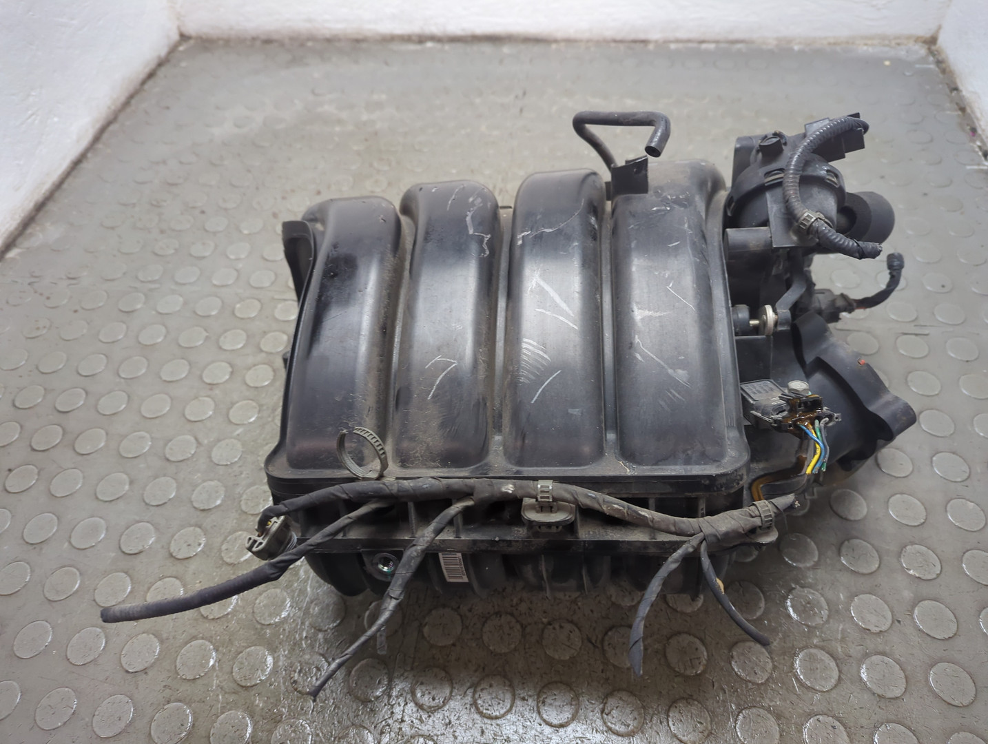 Коллектор впускной