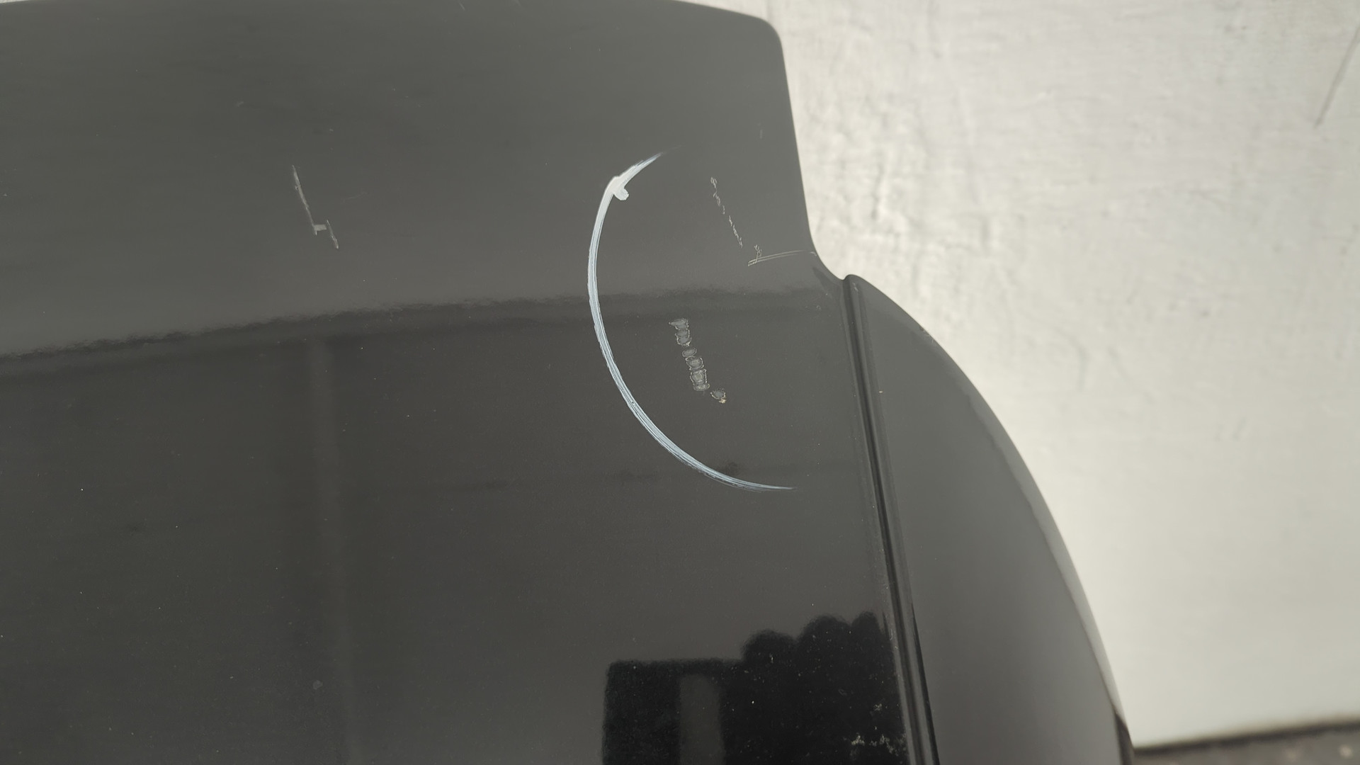 Дверь багажника