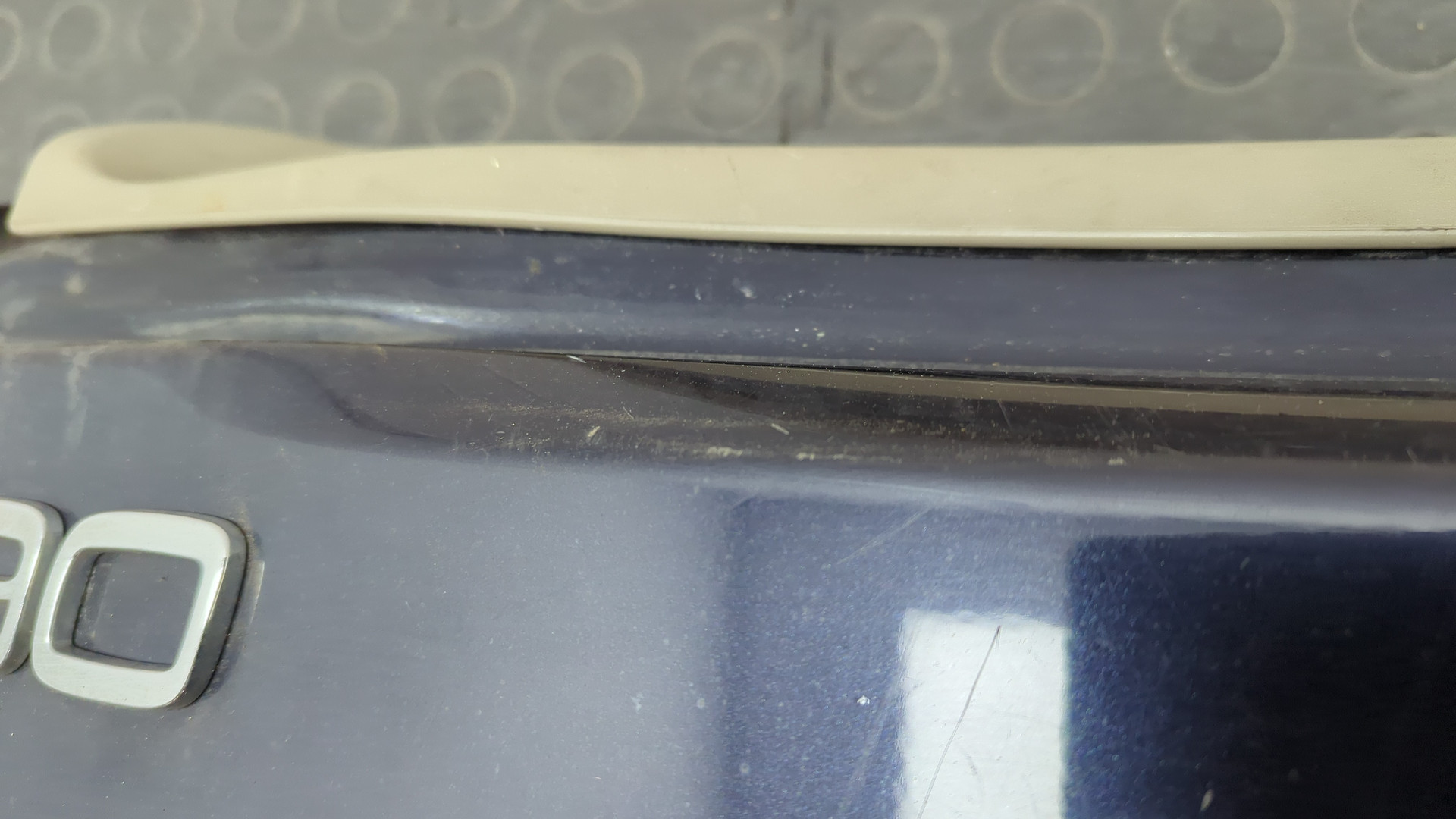 Дверь багажника нижняя (борт)