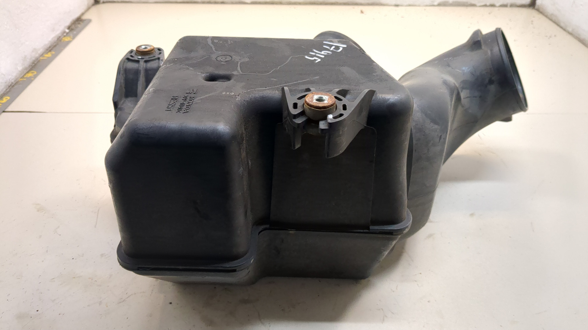 Резонатор воздушного фильтра