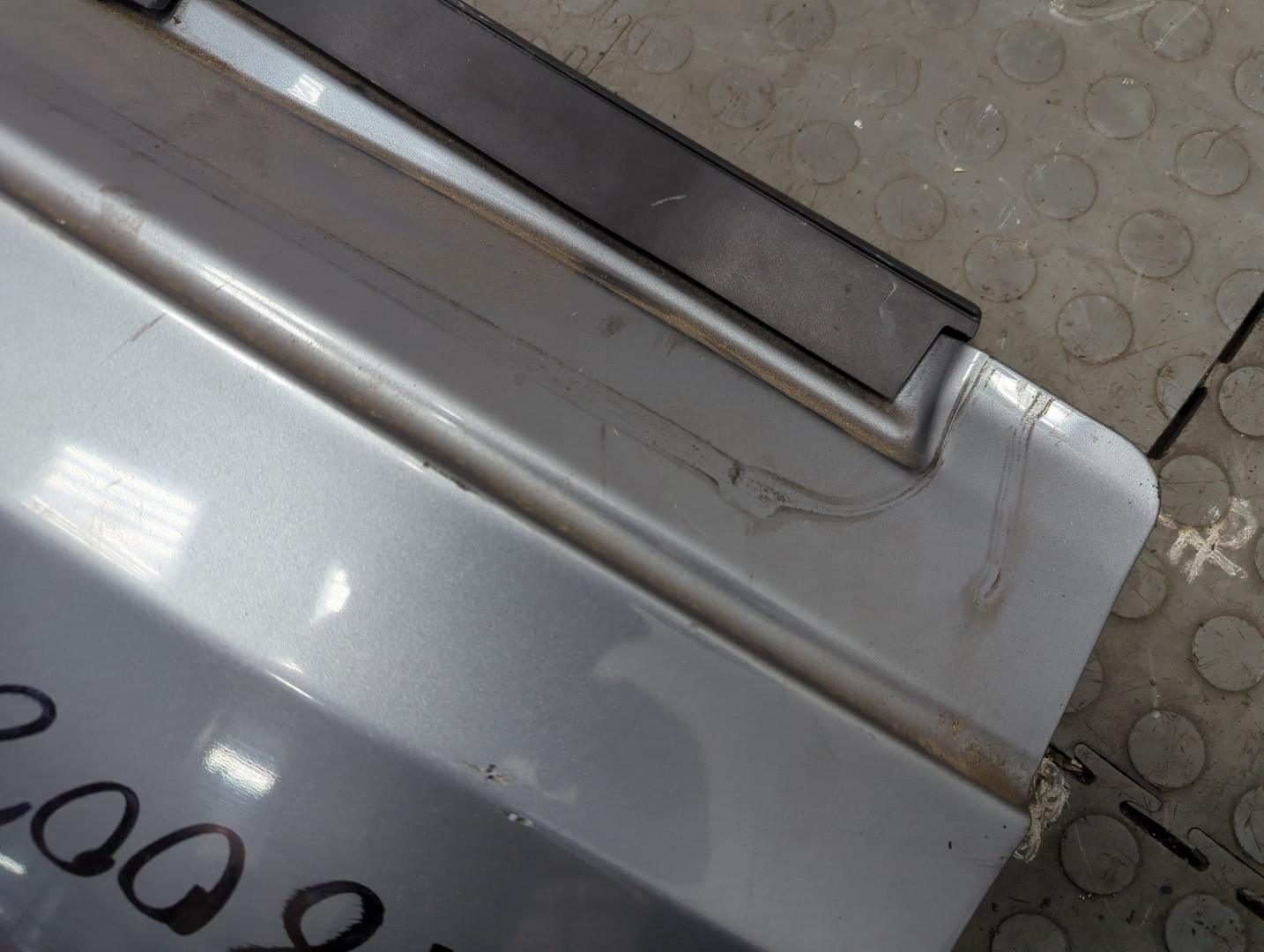 Дверь багажника нижняя (борт)