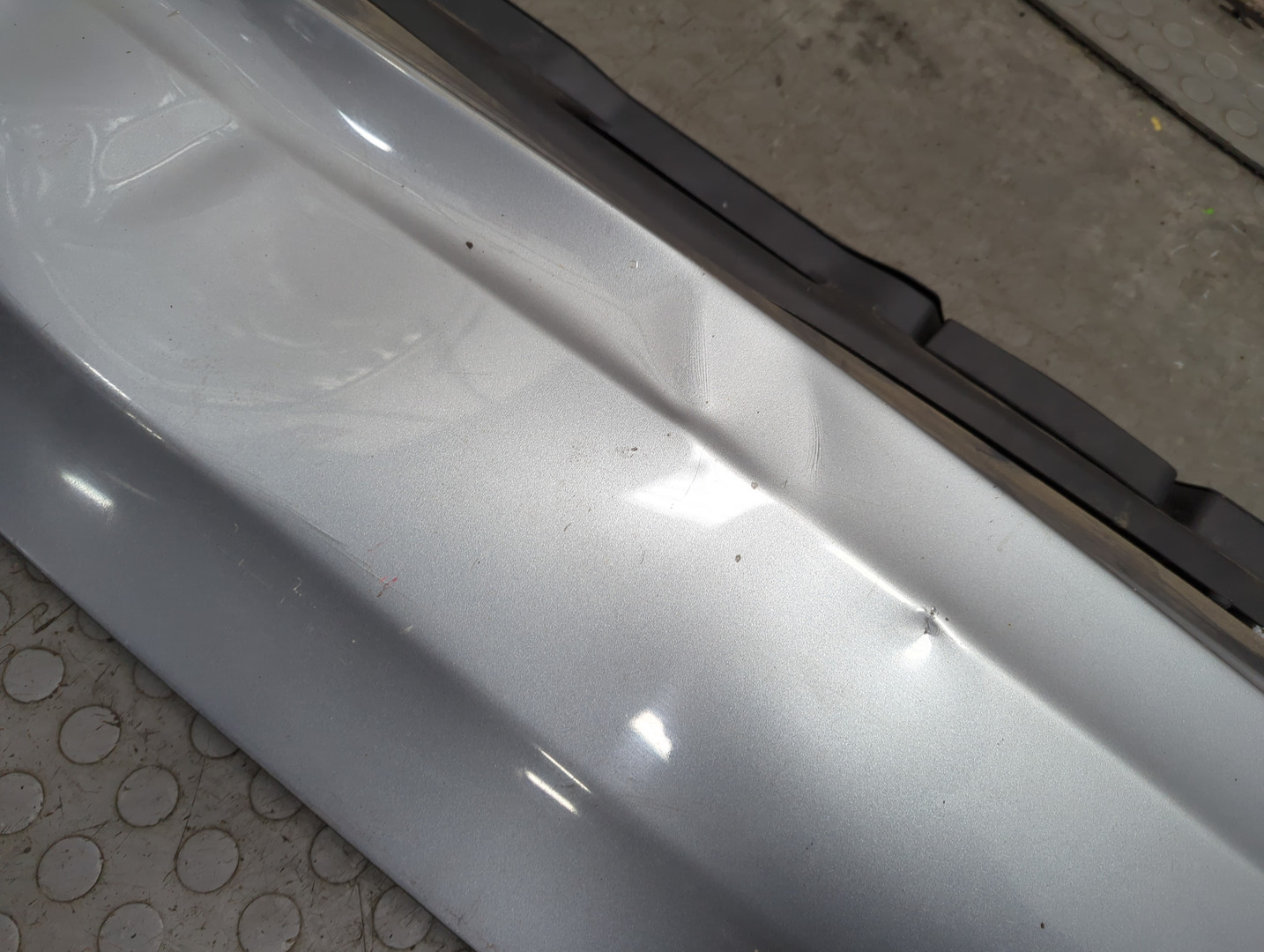 Дверь багажника нижняя (борт)