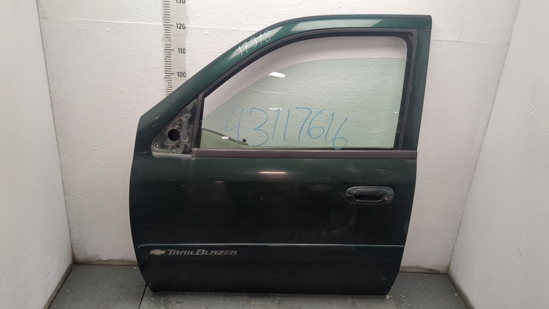 Дверь передняя левая