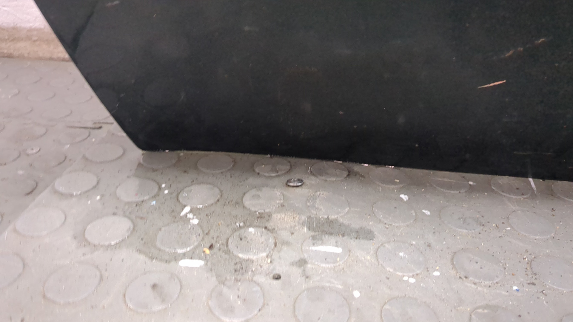 Дверь передняя левая