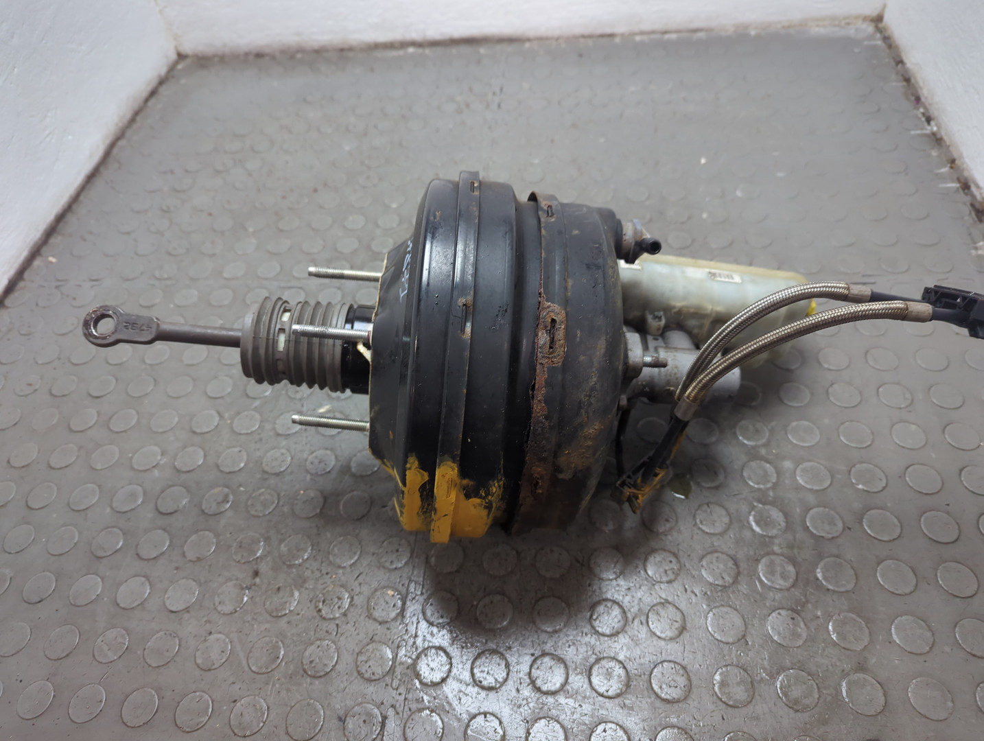 Цилиндр тормозной главный