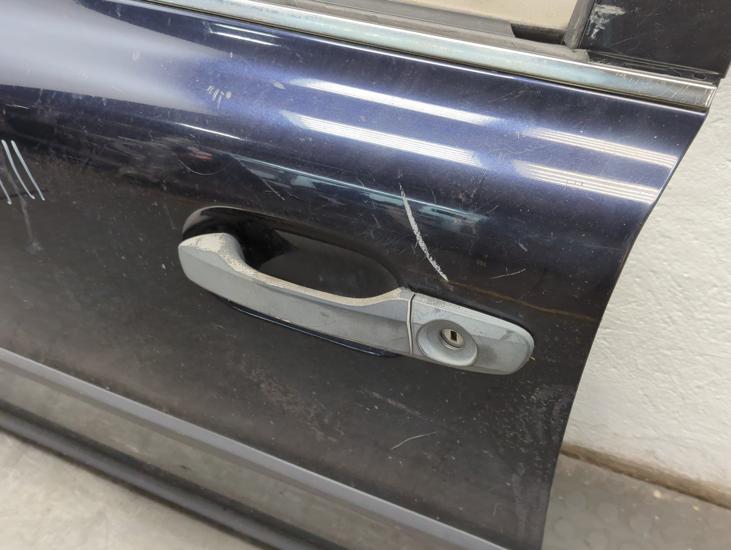 Дверь передняя левая