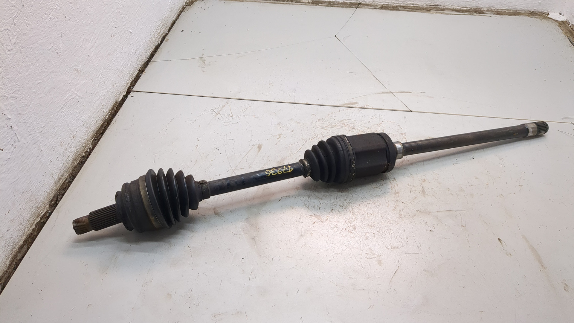 Полуось передняя правая