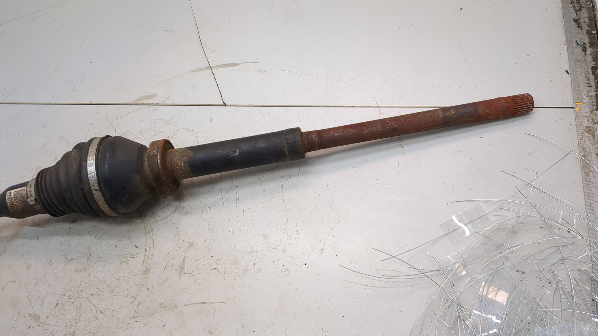 Полуось передняя правая