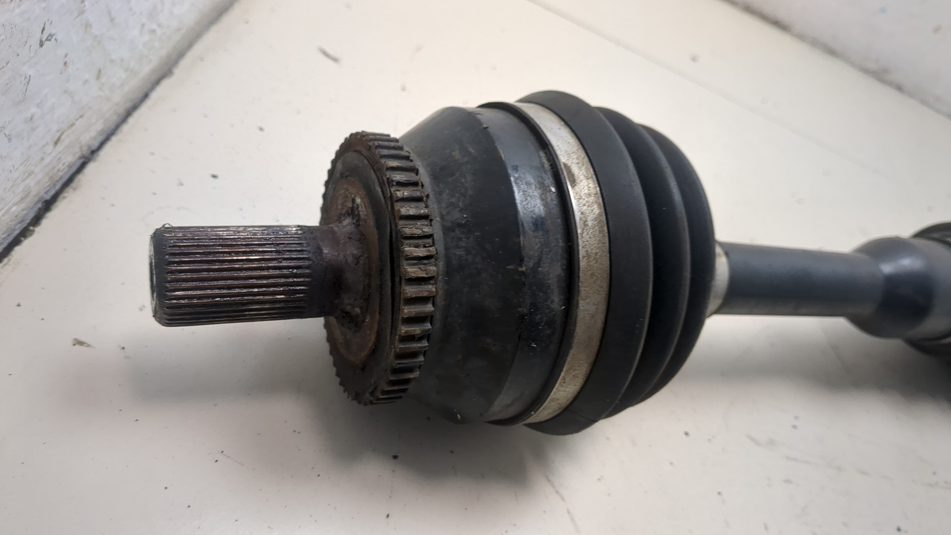 Полуось передняя правая