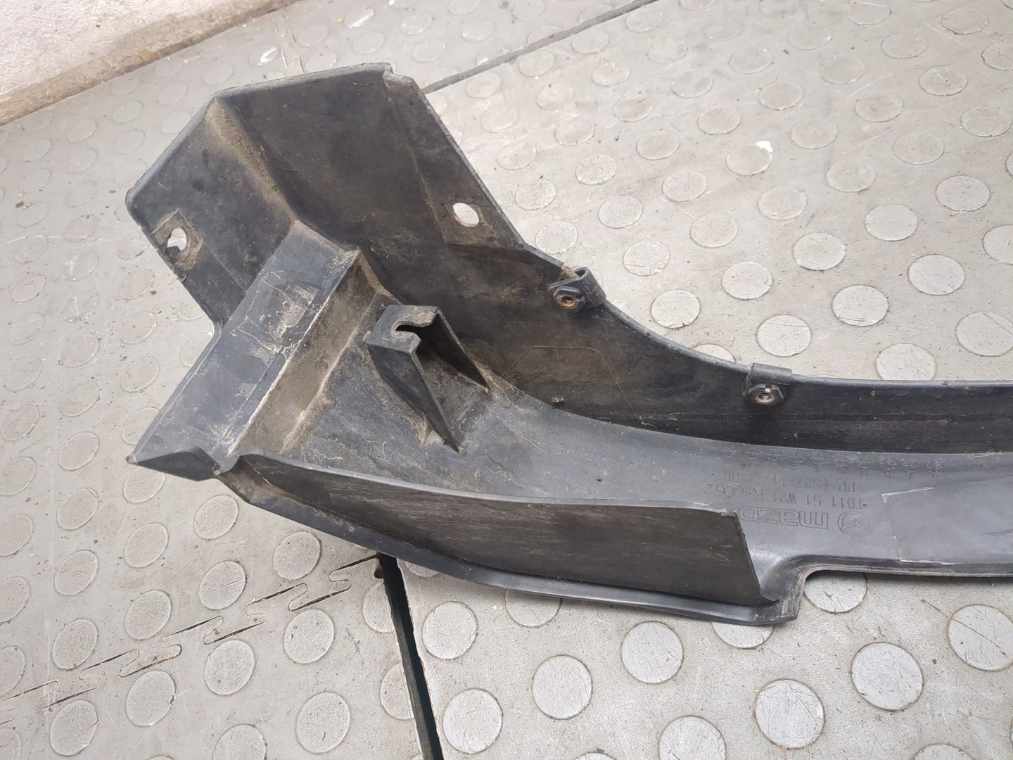 Накладка переднего крыла правого