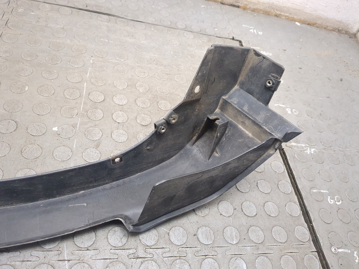 Накладка переднего крыла левого