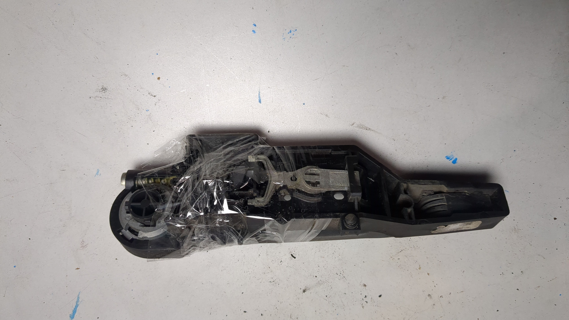 Ручка двери задней наружная левая