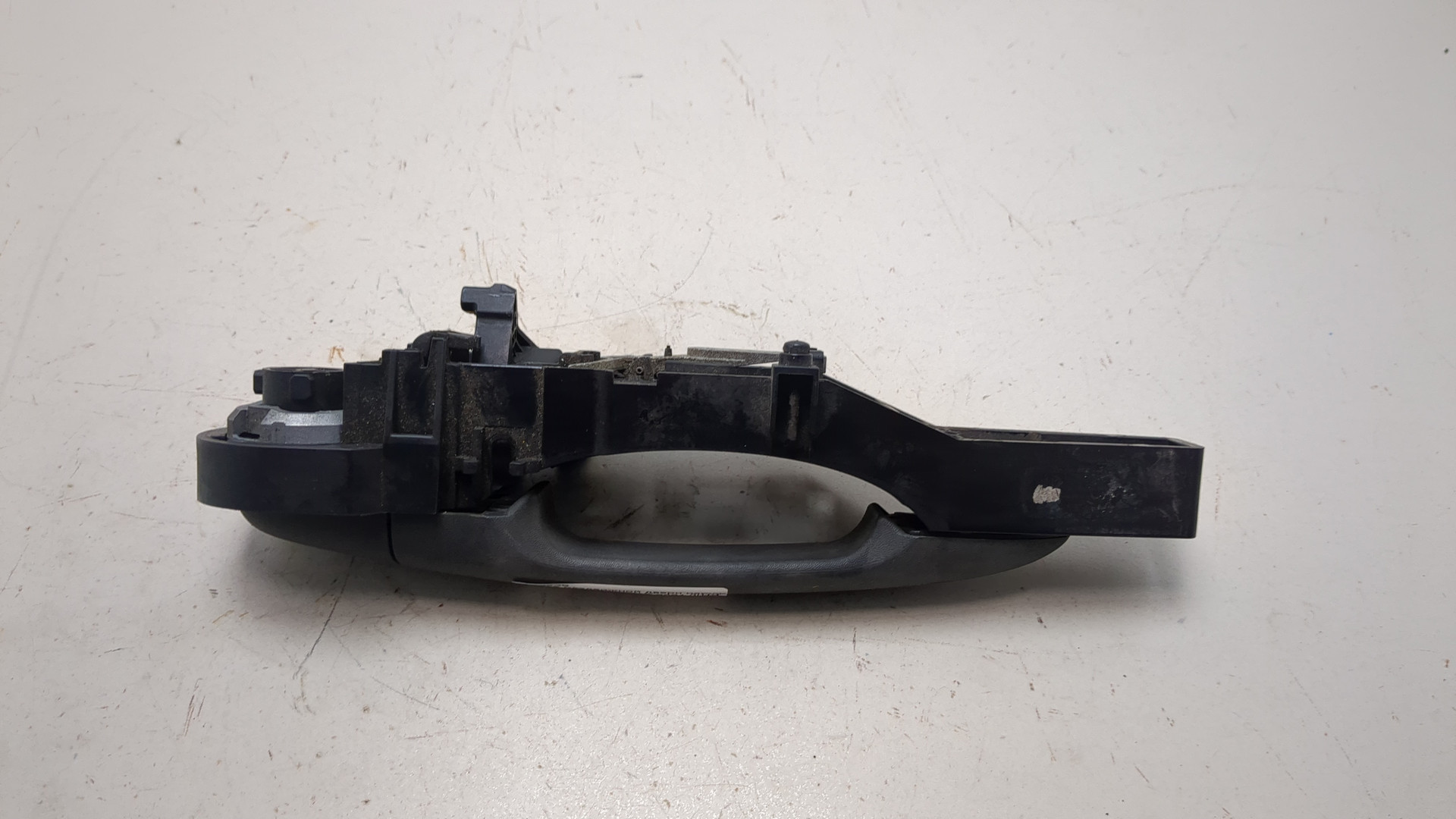 Ручка двери задней наружная левая