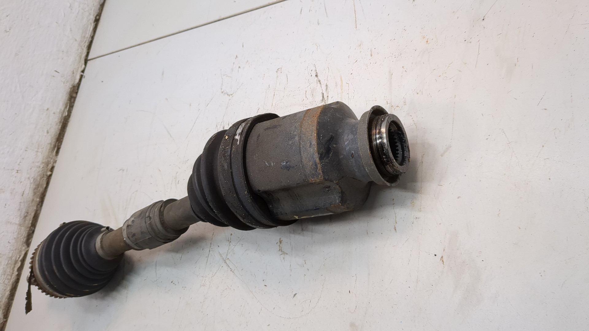 Полуось передняя правая