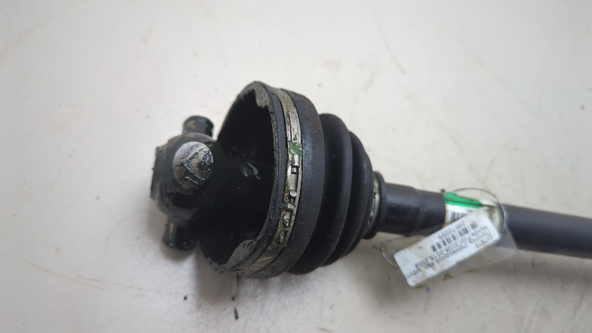 Полуось передняя левая