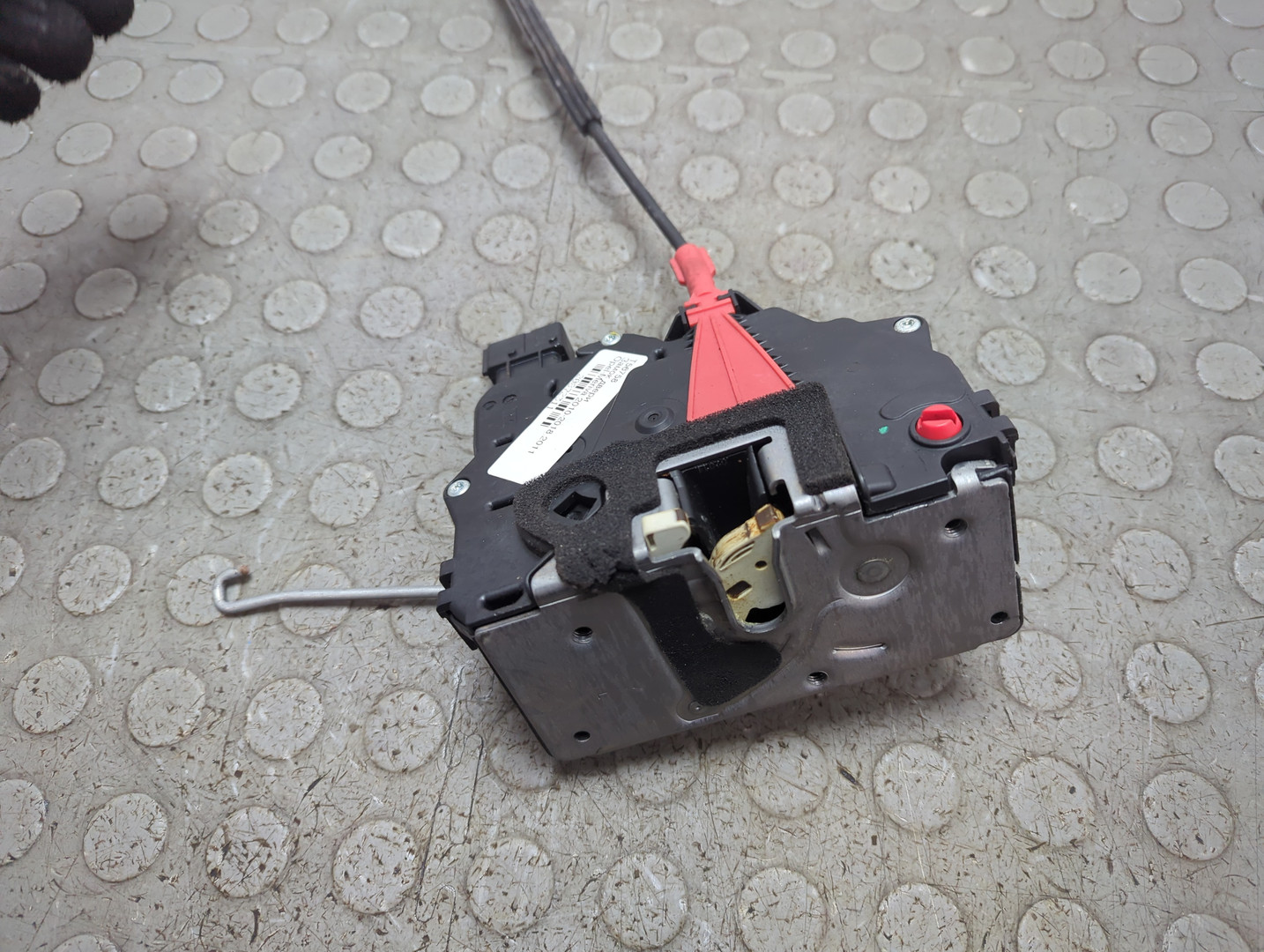 Замок двери задней правой