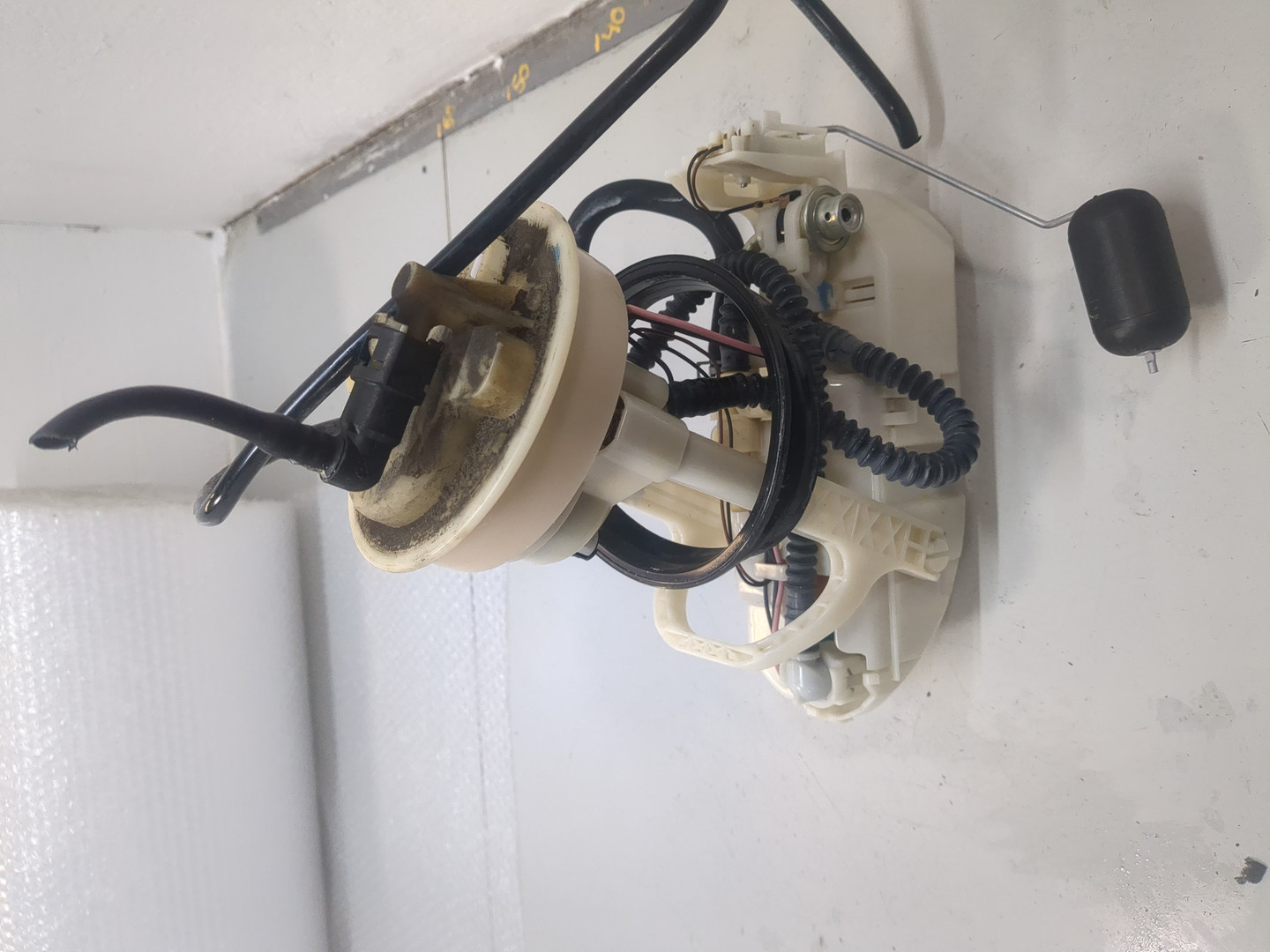 Насос топливный электрический